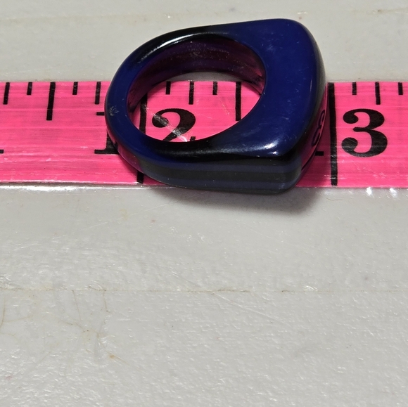 Vintage 70s Blue & Black Striped Lucite Ring 18 Pre Owned - Picture 5 of 5